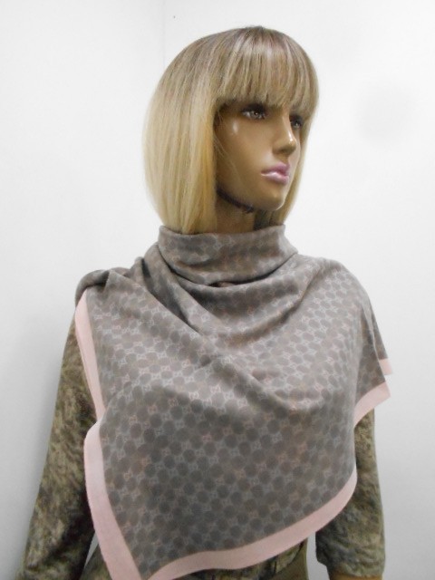   Гучи платок