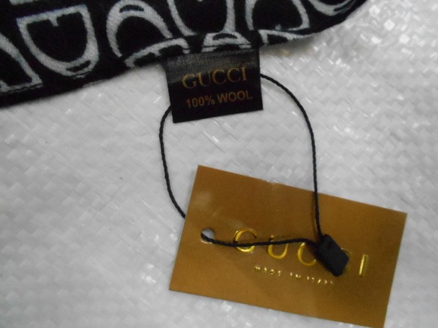   Гучи платок