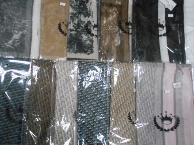  Диор платок