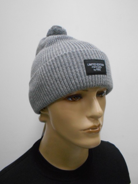  Стрит шапка с помпоном