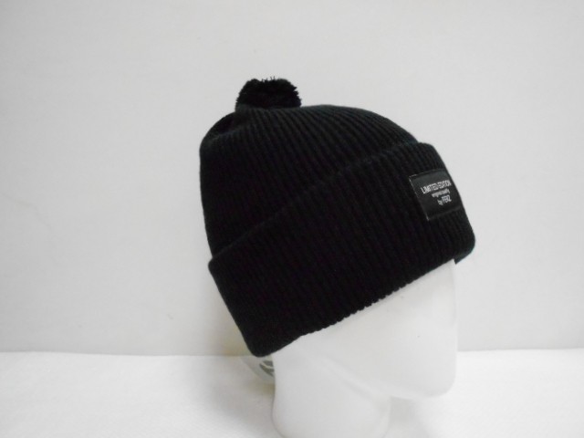  Стрит шапка с помпоном