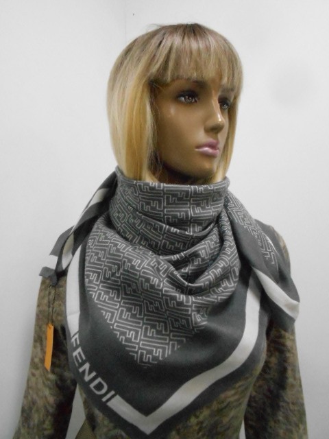  DG Fendi платок