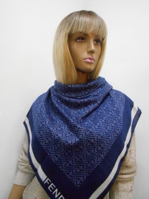  Fendi DG платок