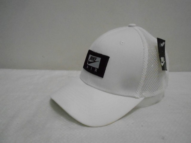  Бейсболка муж. с сеткой