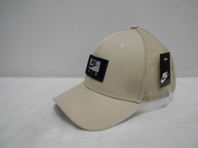  Бейсболка муж. с сеткой