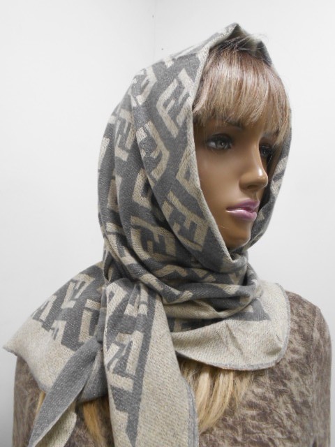  Fendi косынка