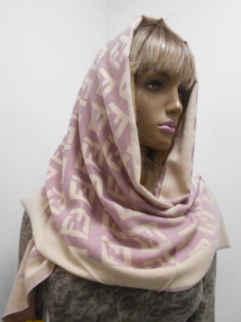  Fendi косынка