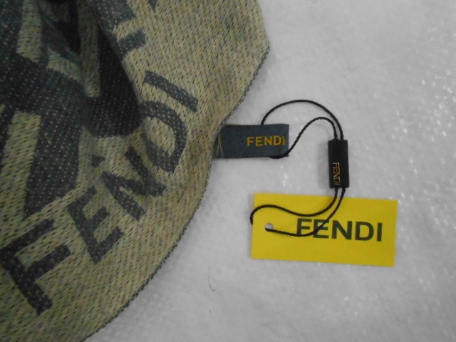  Fendi косынка