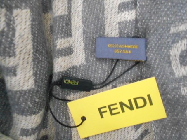  Fendi косынка