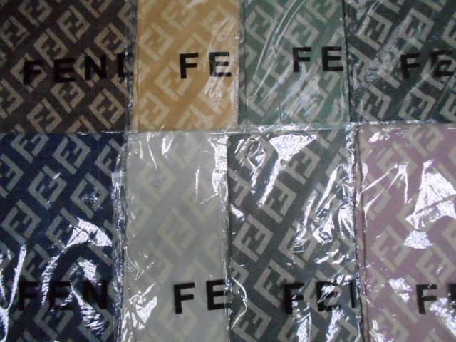  Fendi косынка