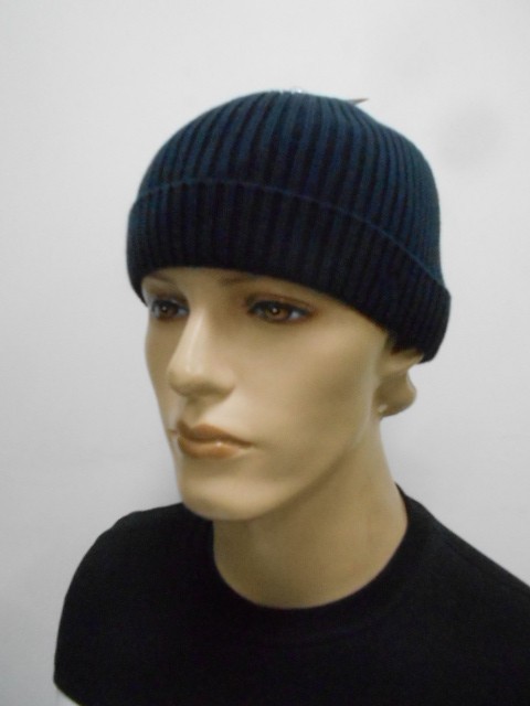   Шапка с отворотом