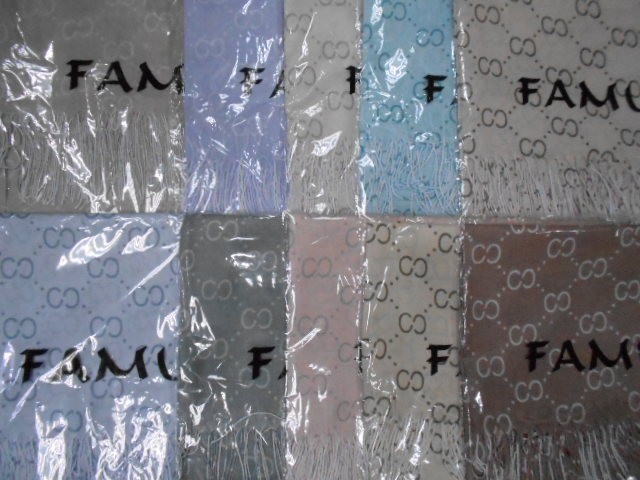  Гучи платок