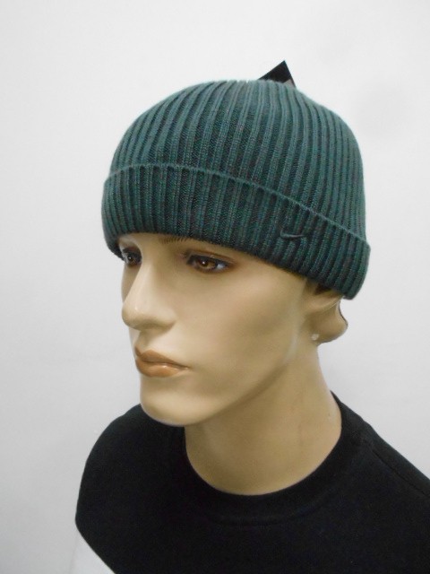   Шапка с отворотом