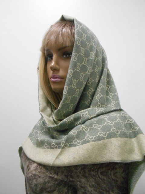 Гучи косынка