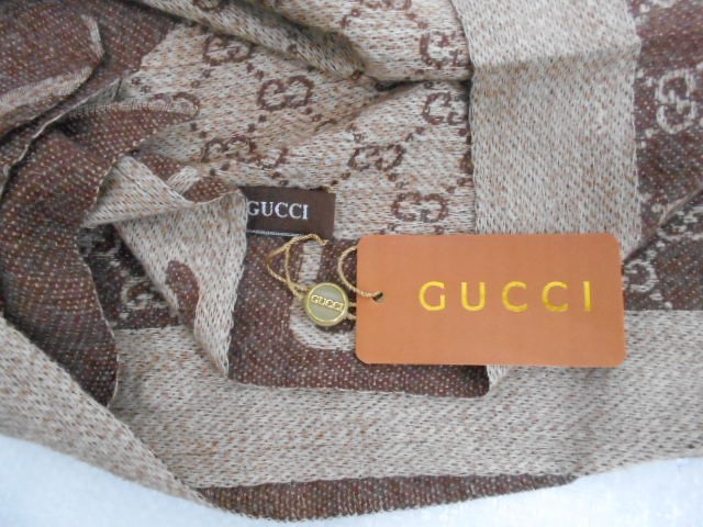 Гучи косынка