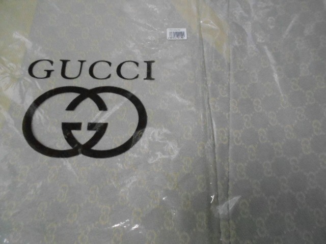 Гучи косынка