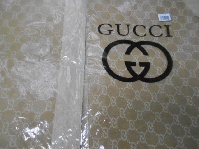 Гучи косынка