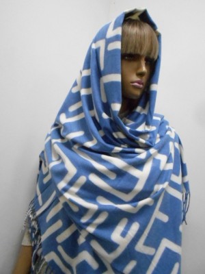  Fendi палантин