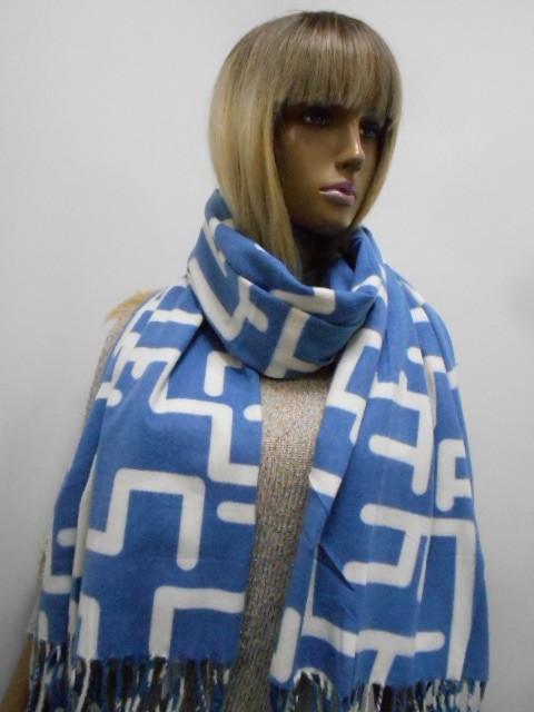  Fendi палантин