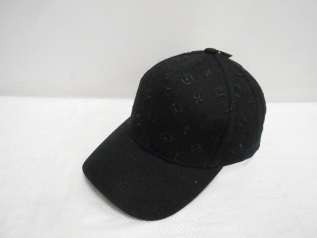  Бейсболка LY