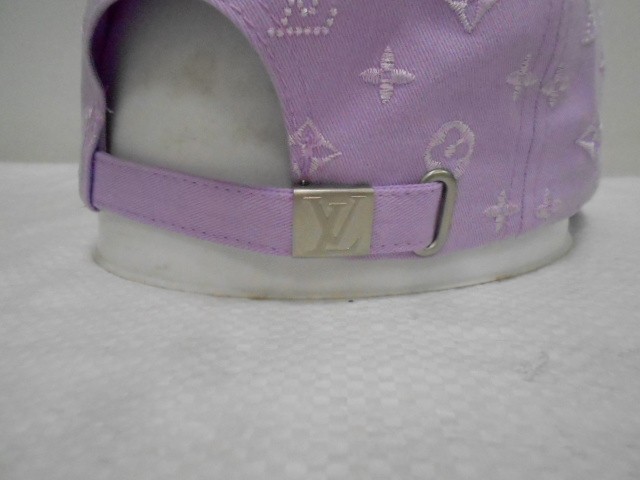  Бейсболка LY