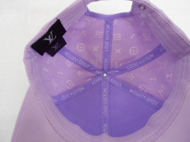  Бейсболка LY