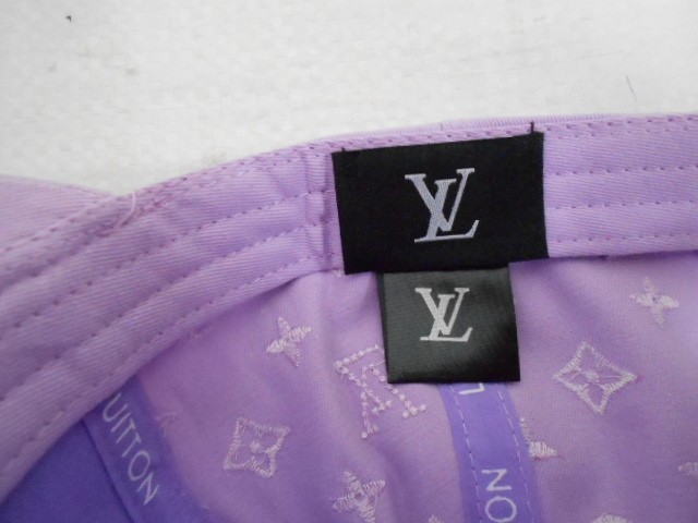  Бейсболка LY