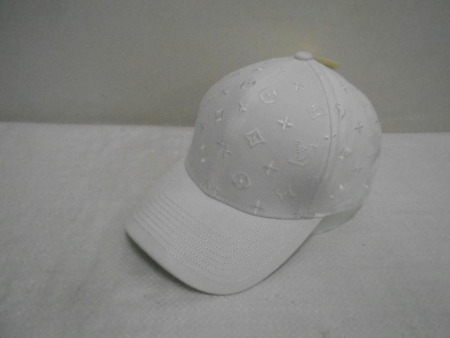  Бейсболка LY