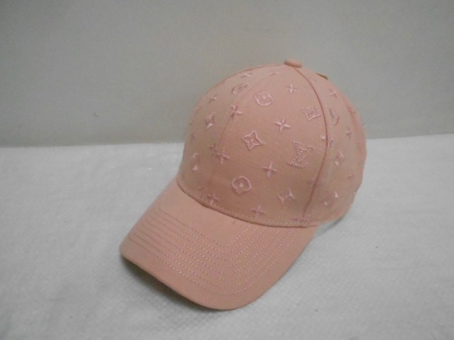  Бейсболка LY