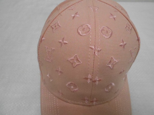  Бейсболка LY