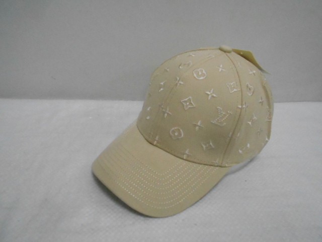  Бейсболка LY