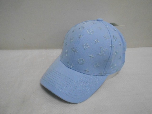  Бейсболка LY