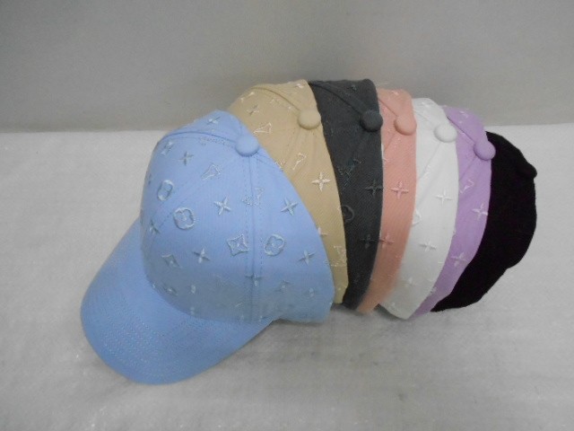  Бейсболка LY