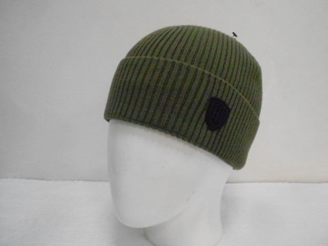   Шапка с отворотом 