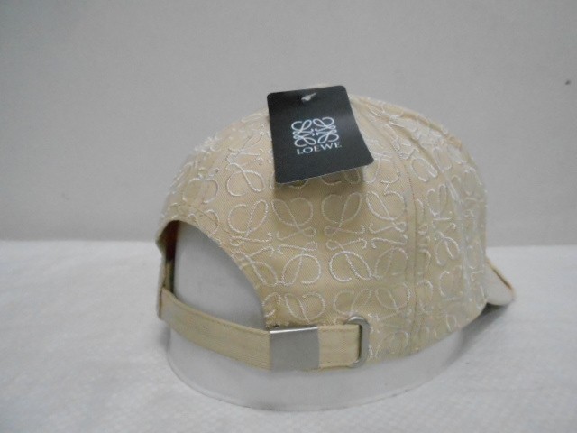  Бейсболка LOEWE