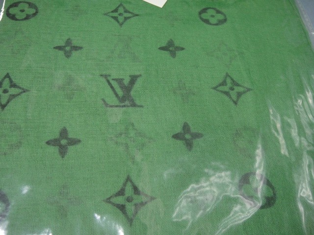  LV шарфик