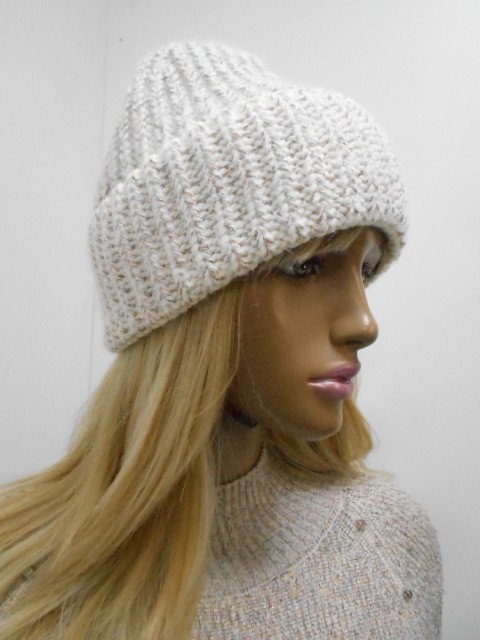 Божена шапка ангора