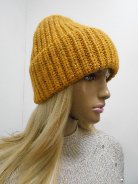 Божена шапка ангора