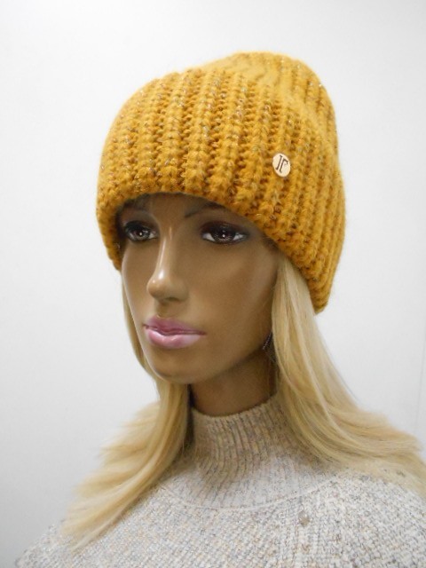 Божена шапка ангора