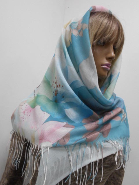  Деграде цветы платок