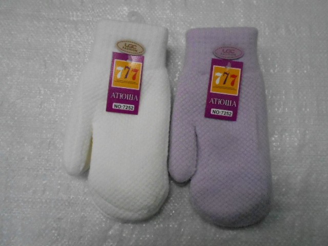  варежки жен. UGG шерсть