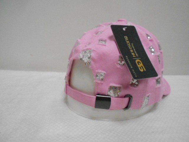  Бейсболка с пайетками