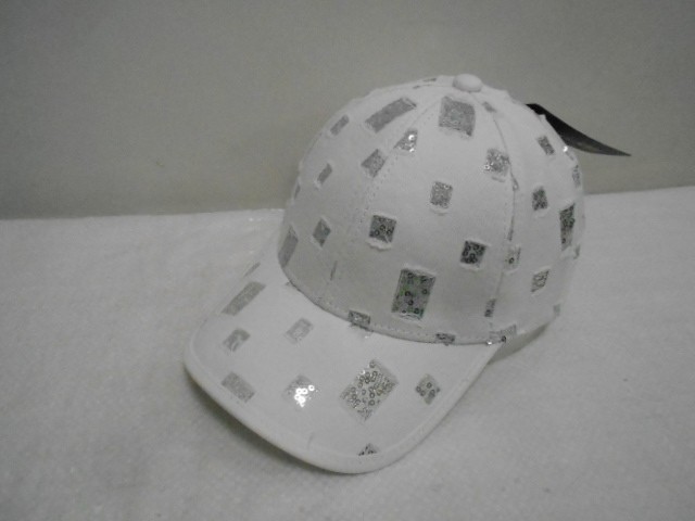  Бейсболка с пайетками