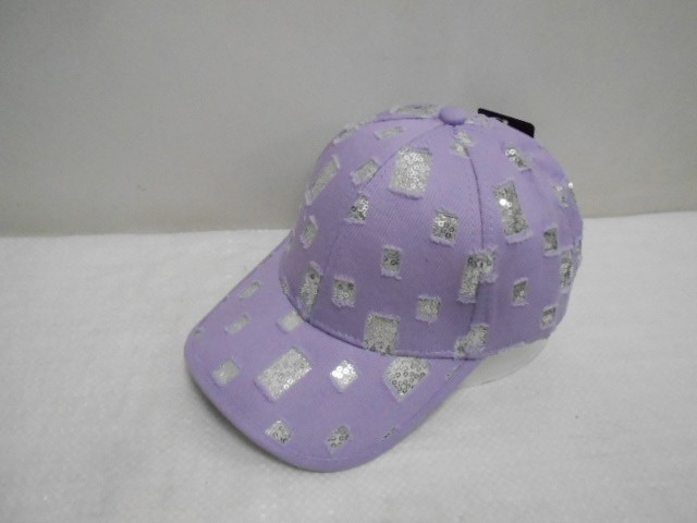  Бейсболка с пайетками