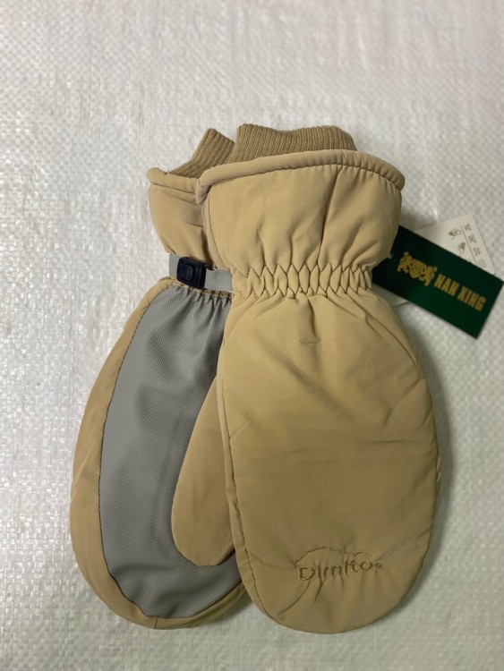  Варежки жен. плащёвка 