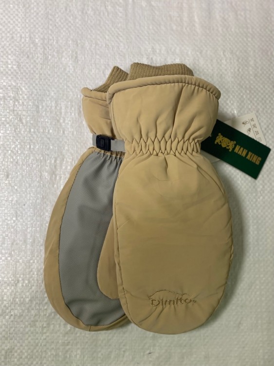  Варежки жен. плащёвка 