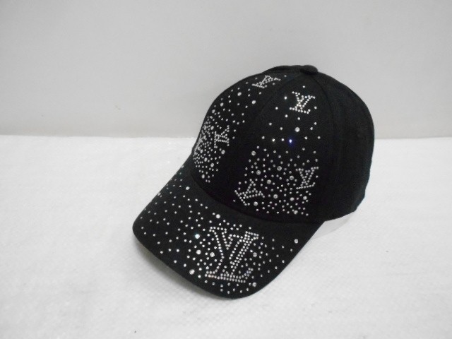  Бейсболка LY со стразами
