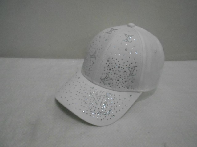 Бейсболка LY со стразами