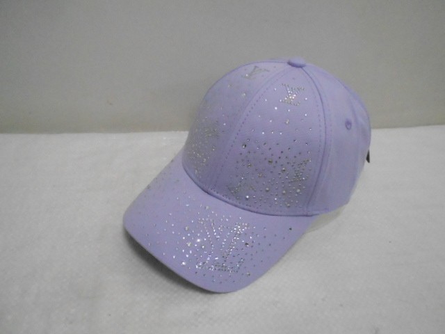  Бейсболка LY со стразами