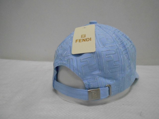  Бейсболка Fendi